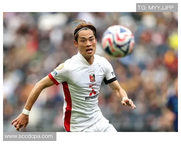 浦和红钻迎战上海球队展开激烈对抗期待精彩赛事与球迷热情互动