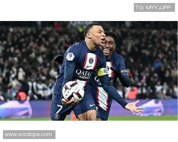 多特蒙德与巴黎圣日耳曼首发阵容分析与战术对比